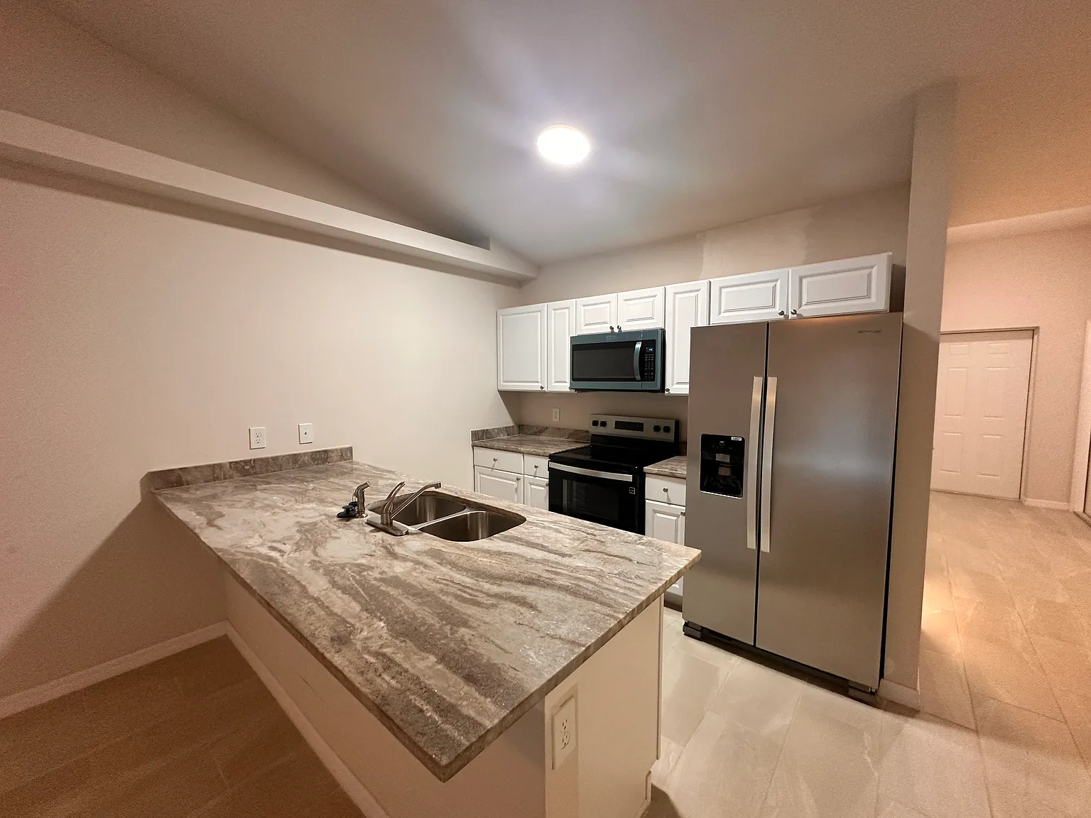 1006 NE 15TH LN — Photo 2