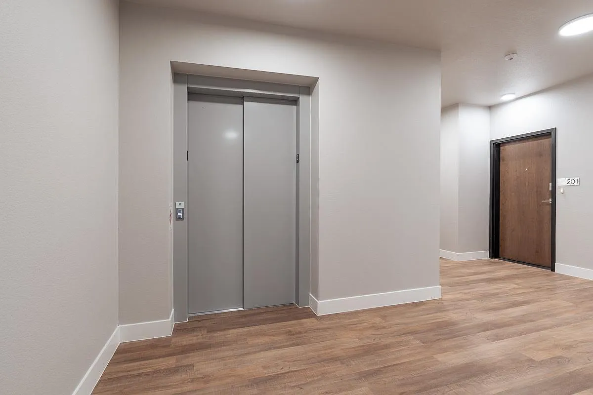 922 Sunset St — Photo 3