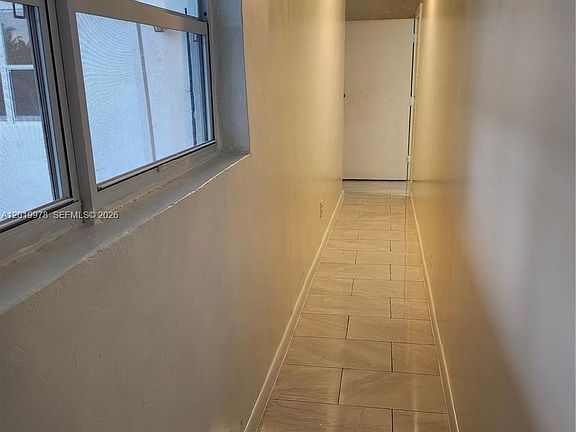 5th image of 551 NE 139th St