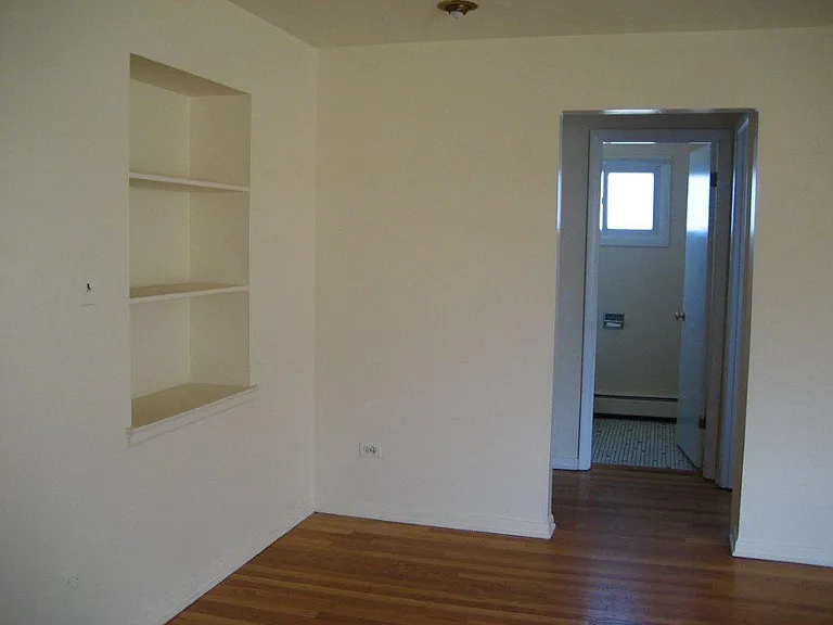 1116-22 Greenleaf Ave #1-G — Photo 11