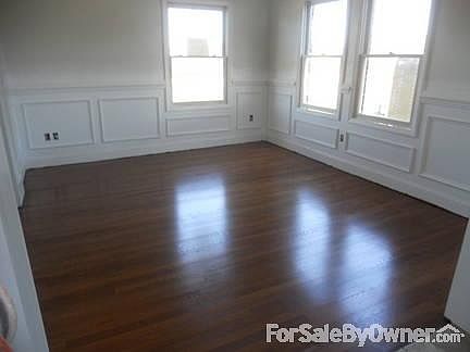 Dinningroom
						:
						Newly finished Hardwood Floors in Dinningroom, Livingroom and Entry