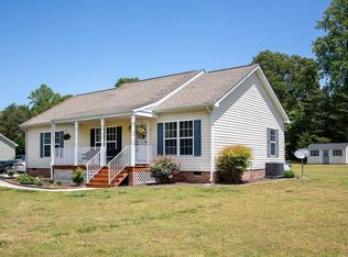 406 Pond Dr, Dunnsville, VA 22454