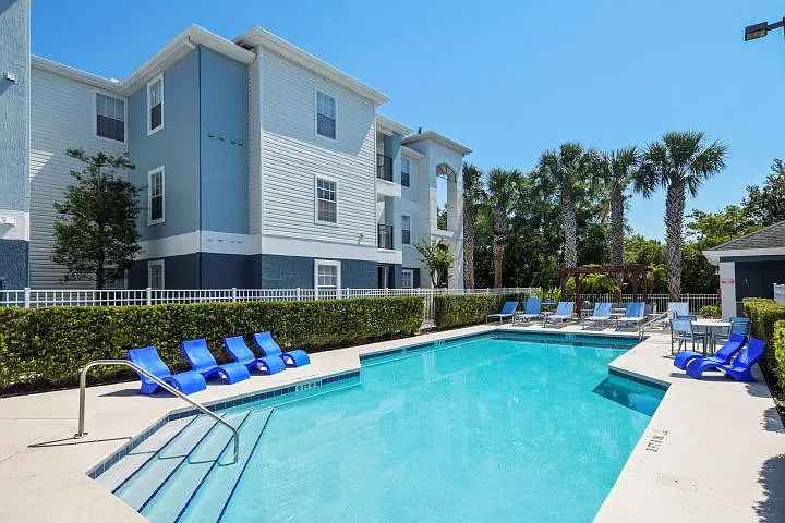 College Station — Photo 2