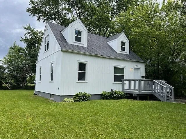 1764 Lancashire Rd photo 1