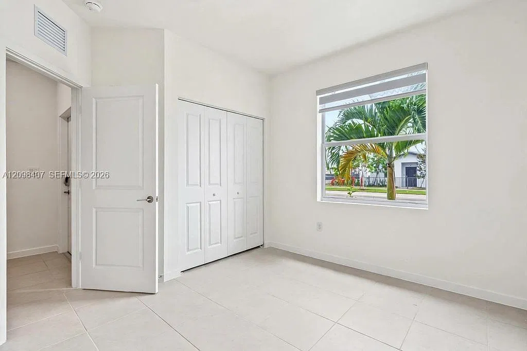 3 bed, 2.0 bath, $3,100 — Photo 4