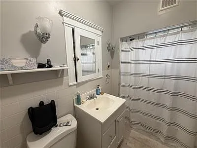 2 bed, 800 sqft, $3,100 — Photo 4