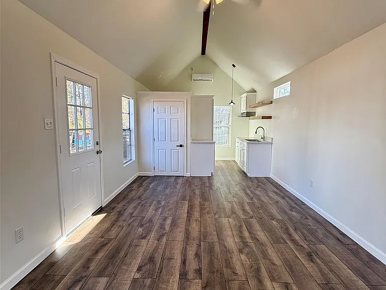 465 Impala Dr — Photo 4
