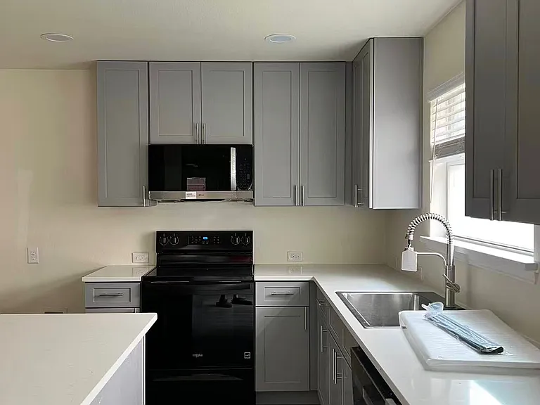 9221 Goldenview Dr — Photo 6