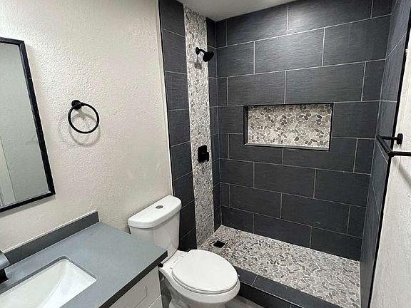 3rd image of 4367 Wilson Ave #1