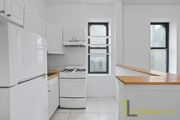 Rented by Lisa Management Inc | media 15