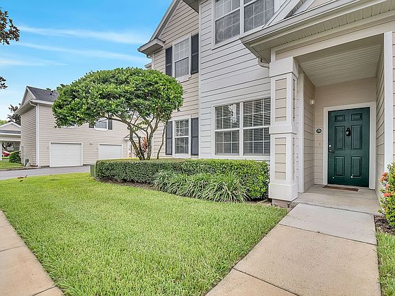 3rd image of 130 Southern Pecan Cir Unit 108