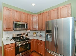 18 Suzanne Dr #18, Flemington, NJ 08822
