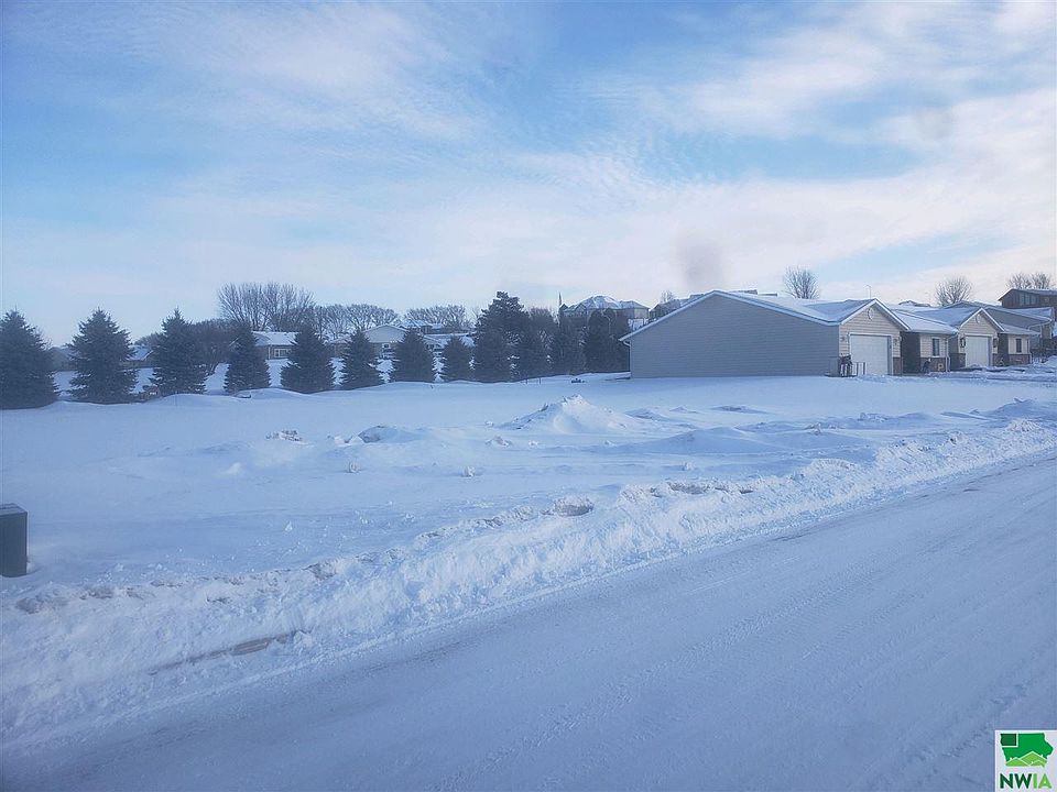 2nd image of 20th St