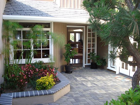Front Courtyard with Pavers