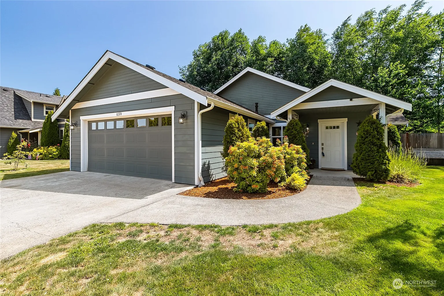 8374 Goldenbrook Way photo 1