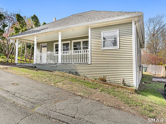 3rd image of 39 Soundview Avenue