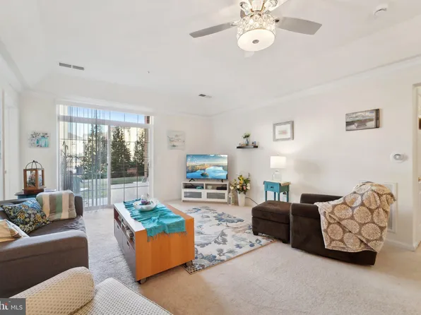 8610 Fluttering Leaf Trl Unit 105, Odenton, MD 21113