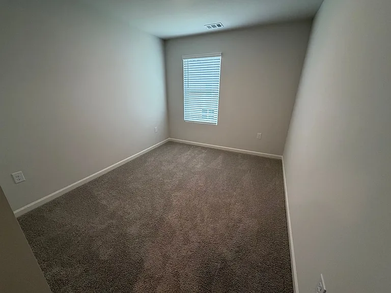 9 Silverbell Ln — Photo 12