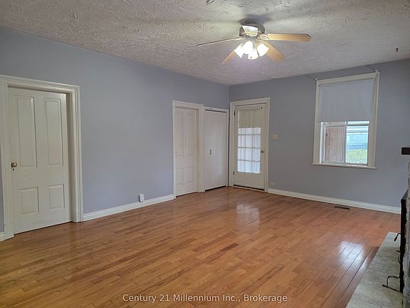 5th image of 516 Rose St