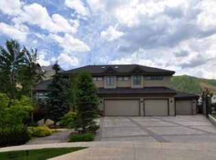 2979 E Caitland Ct, Cottonwood Heights, UT 84121