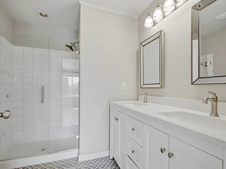 23300 SE Black Nugget Rd #H4 — Photo 15