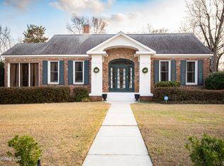 606 E Pine Ave, Wiggins, MS 39577