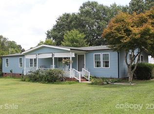 599 Lewis Ferry Rd, Statesville, NC 28677