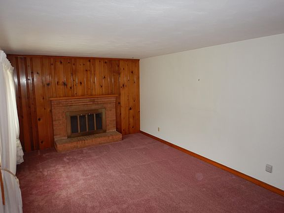 5th image of 709 Clearwater Ave