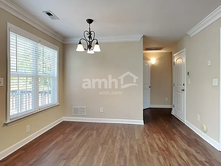 224 Brooks Edge Dr — Photo 5