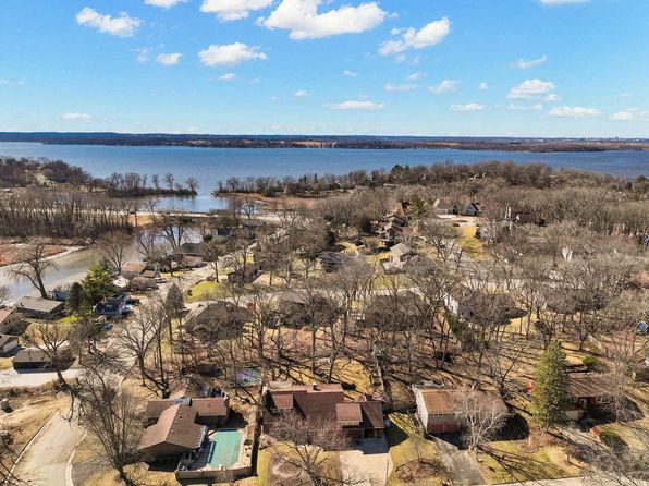 6208 Indian Mound Drive, Mcfarland, WI 53558