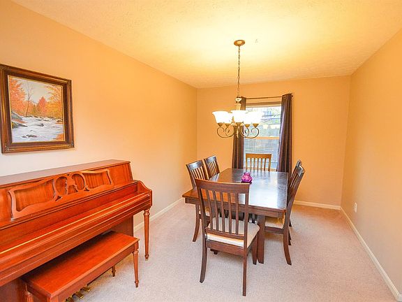 4th image of 8156 Autumn Pl