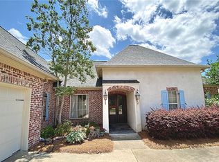 260 Lake Cir, Madison, MS 39110