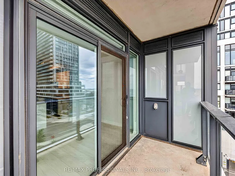 9000 Jane St #522 — Photo 27