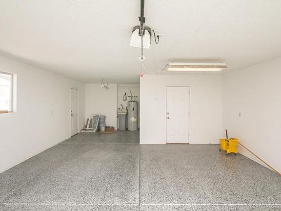 3rd image of 3176 Jamaica Blvd S