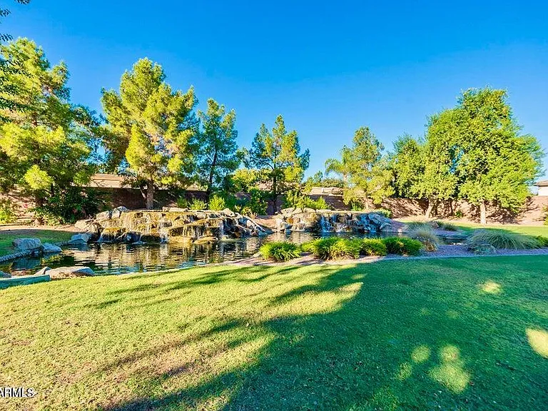 900 W Macaw Dr — Photo 82