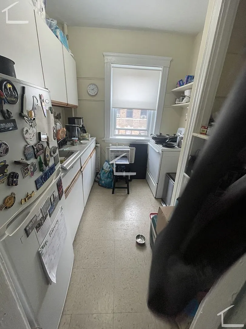 9/1 No fee! Spacious 1BR in Allston near Green Line, heat inc! — Photo 3