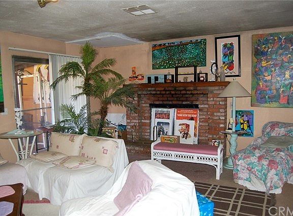 4th image of 8730 San Vicente Dr