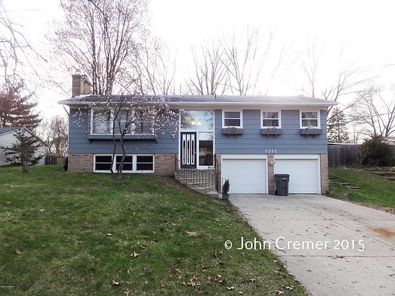 3rd image of 5393 Newcastle Dr SE