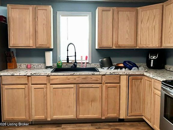 4th image of 287 S Bardstown Rd