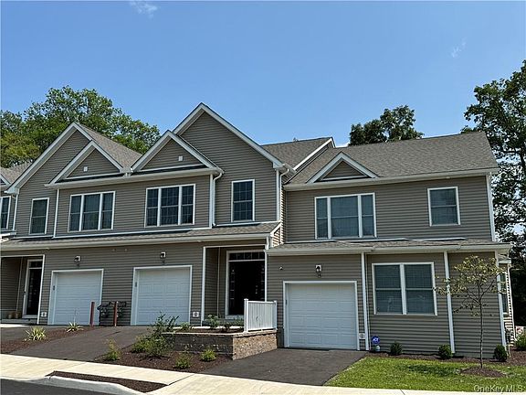 5th image of 16 Pinto Rd W