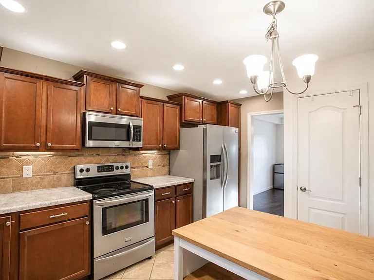 3937 Amethyst Dr — Photo 13