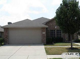 5709 Mirror Ridge Dr, Fort Worth, TX 76179