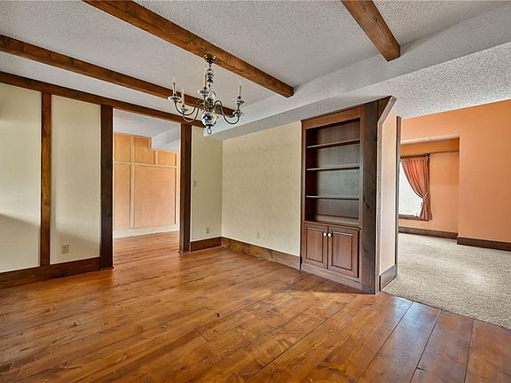 5th image of 7403 NW Oak Dr