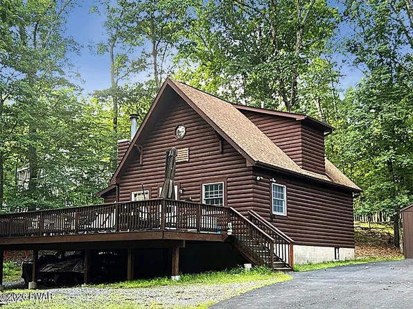 118 Karl Hope Blvd, Lackawaxen, PA 18435