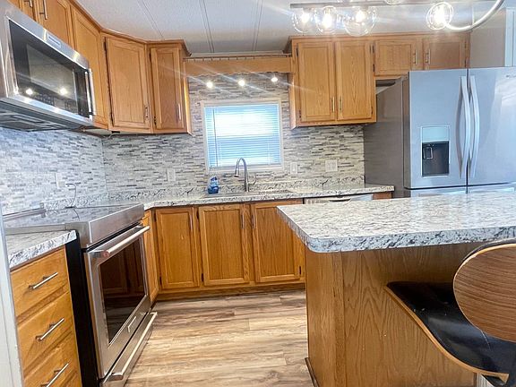 5th image of 202 Wickham Way