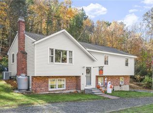 194 Lasky Rd, Beacon Falls, CT 06403