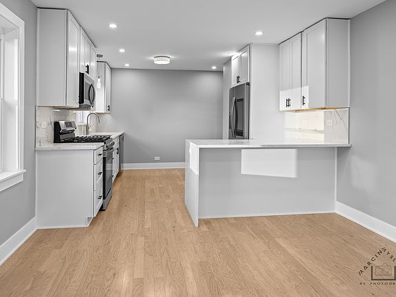 5th image of 2601 N 74th Ave