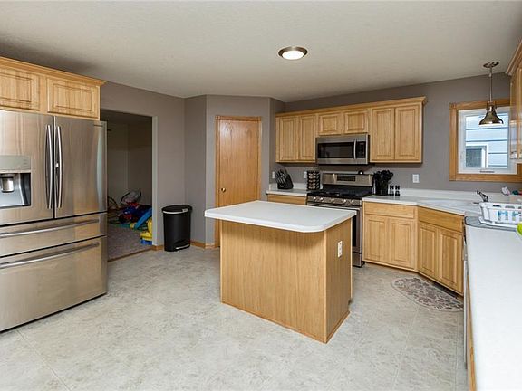 4th image of 2117 2nd Ave SE