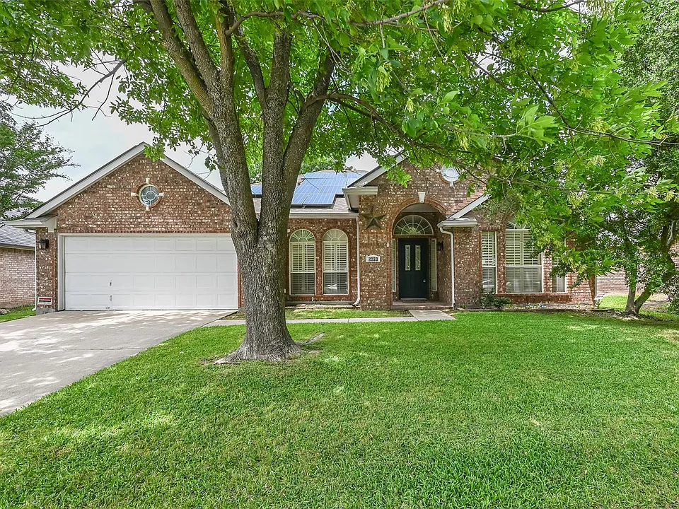 5601 Belle Chasse Ln