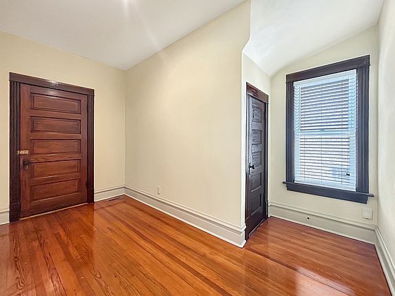 3rd image of 3449 W Diversey Ave